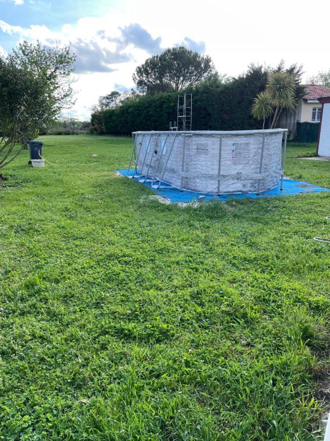 32 Parc Des Sports Chez Catherve Saint-Medard-de-Guizieres Eksteriør billede
